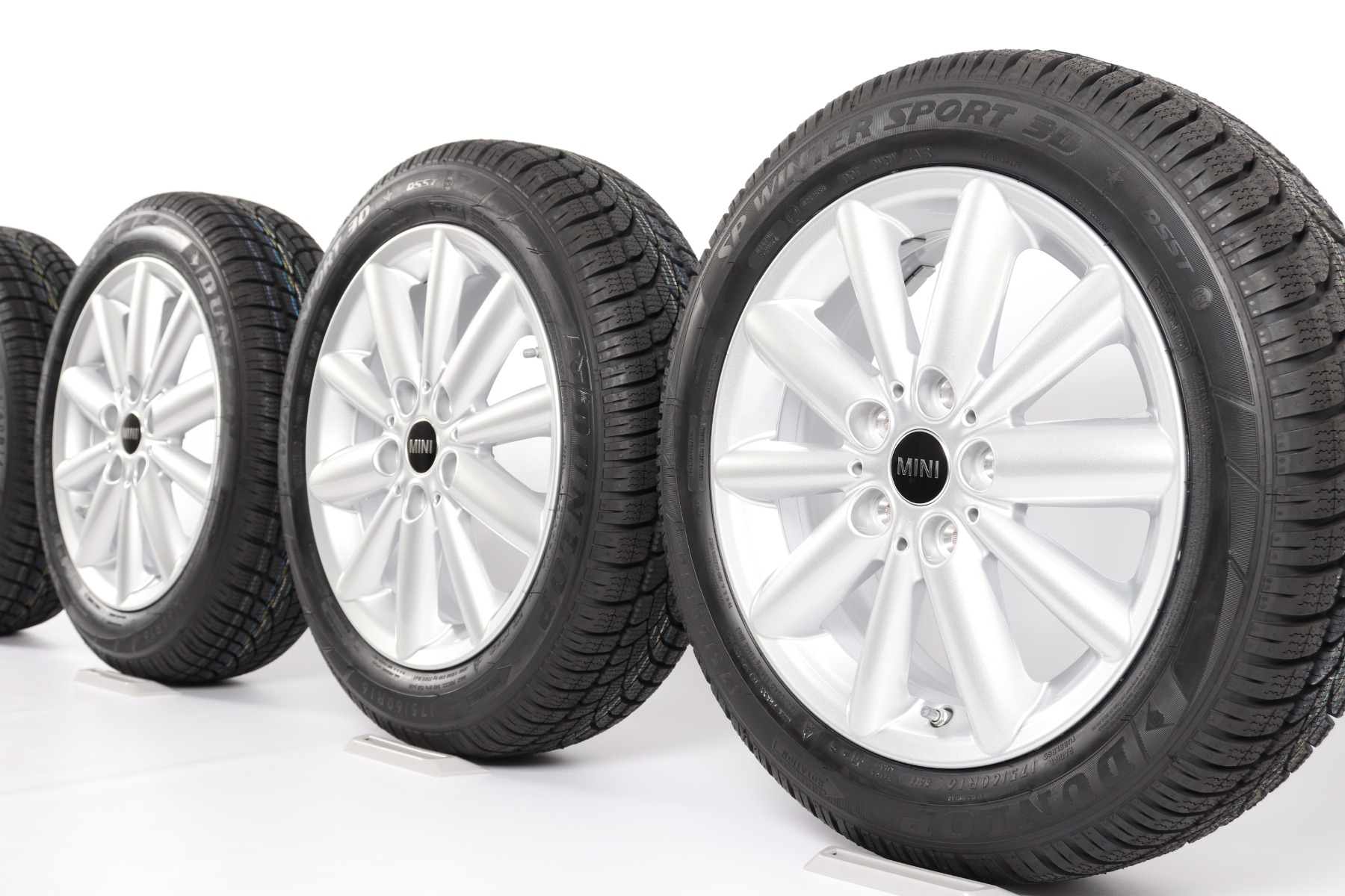 MINI Winterkompletträder F56 F55 F57 16 Zoll Styling Radial Spoke 508 Dunlop SP Winter Sport 3D