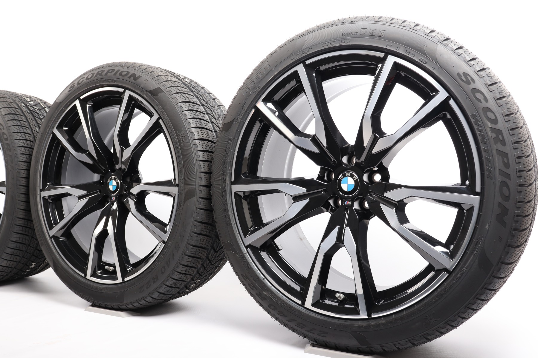 BMW Winter Wheels X7 G07 22 Inch Styling 755 V-spoke