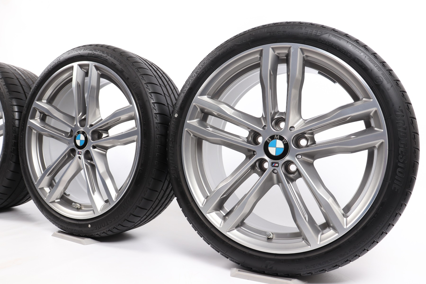 BMW Winterkompletträder 3er F30 F31 4er F32 F33 F36 19 Zoll Styling 704 M Doppelspeiche Hankook Winter i*cept evo3