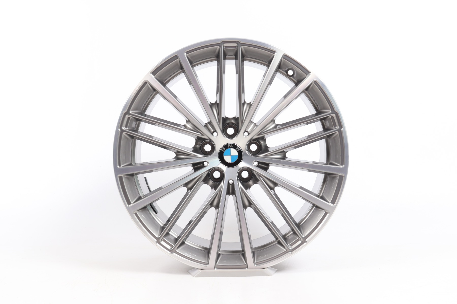 1x Hinterachse BMW Alufelge 5er G30 G31 19 Zoll Styling 635 V-Speiche