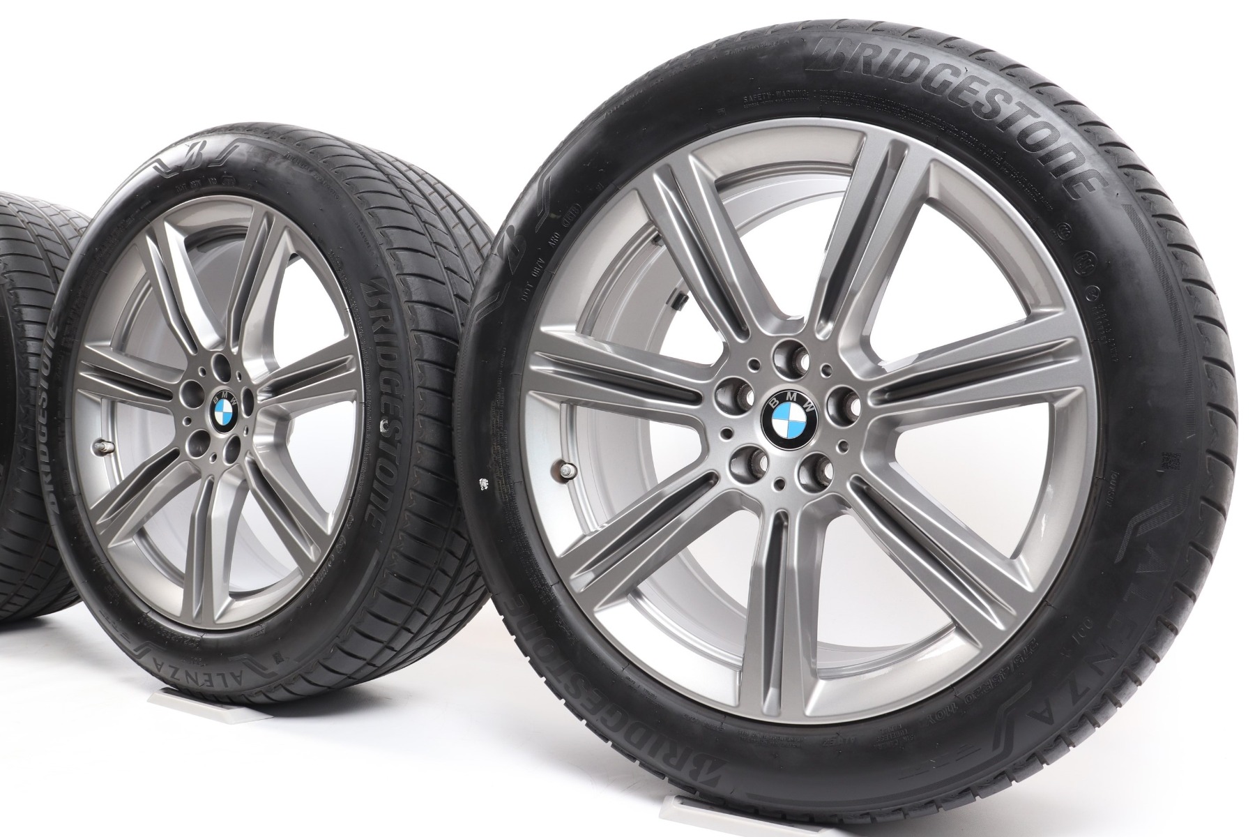 BMW Sommerkompletträder X5 G05 X6 G06 20 Zoll Styling 736 Sternspeiche Pirelli P Zero