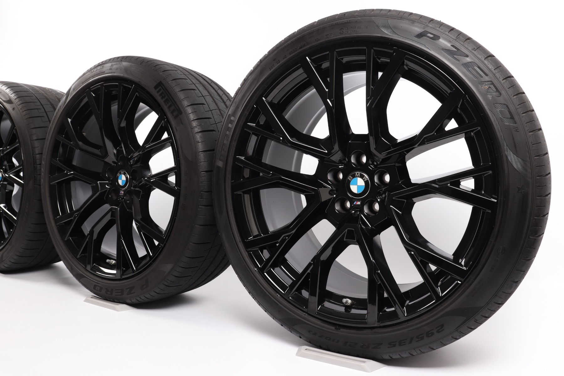 BMW Sommerkompletträder X5M F95 X6M F96 21 Zoll 22 Zoll Styling 809 M Sternspeiche Pirelli P Zero