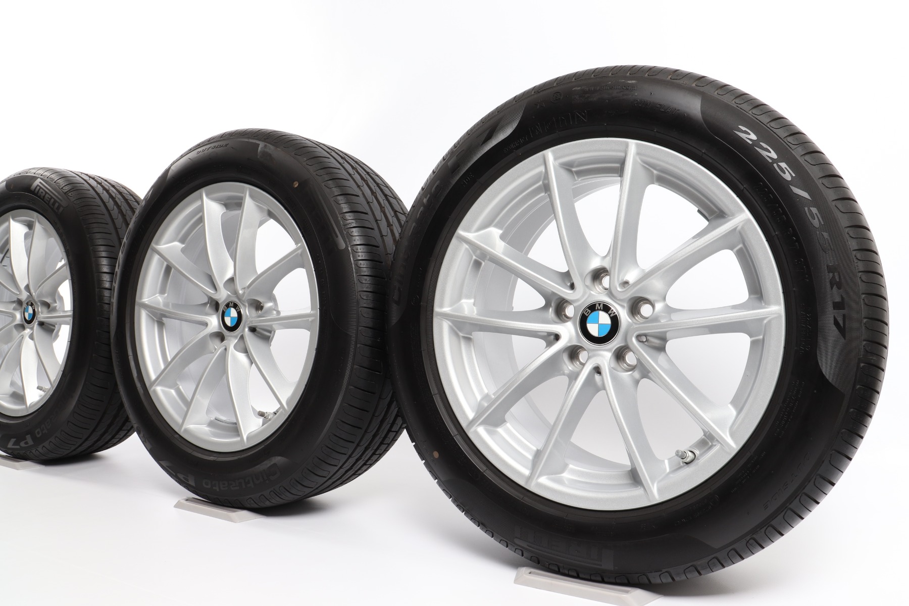 BMW Sommerkompletträder 5er G30 G31 17 Zoll Styling 618 V-Speiche Pirelli Cinturato P7