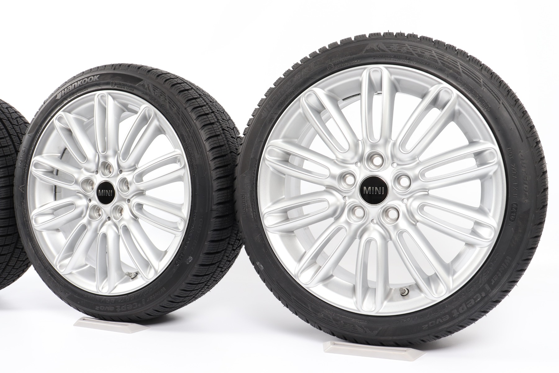 MINI Ganzjahresräder F56 F55 F57 17 Zoll Styling Tentacle Spoke 500 Goodyear Vector 4 Season Gen-3