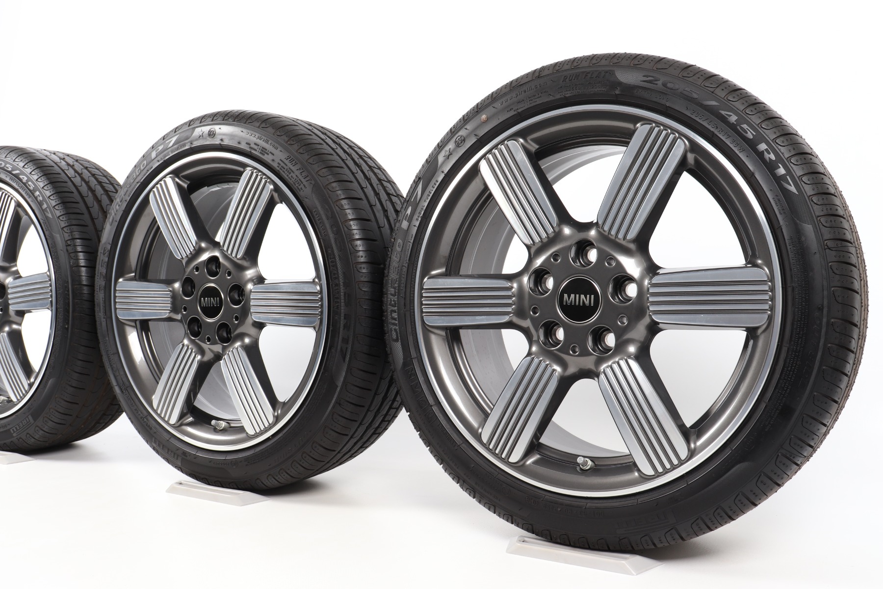 MINI Winter Wheels F56 F55 F57 17 Inch Styling 60 Years Spoke 525