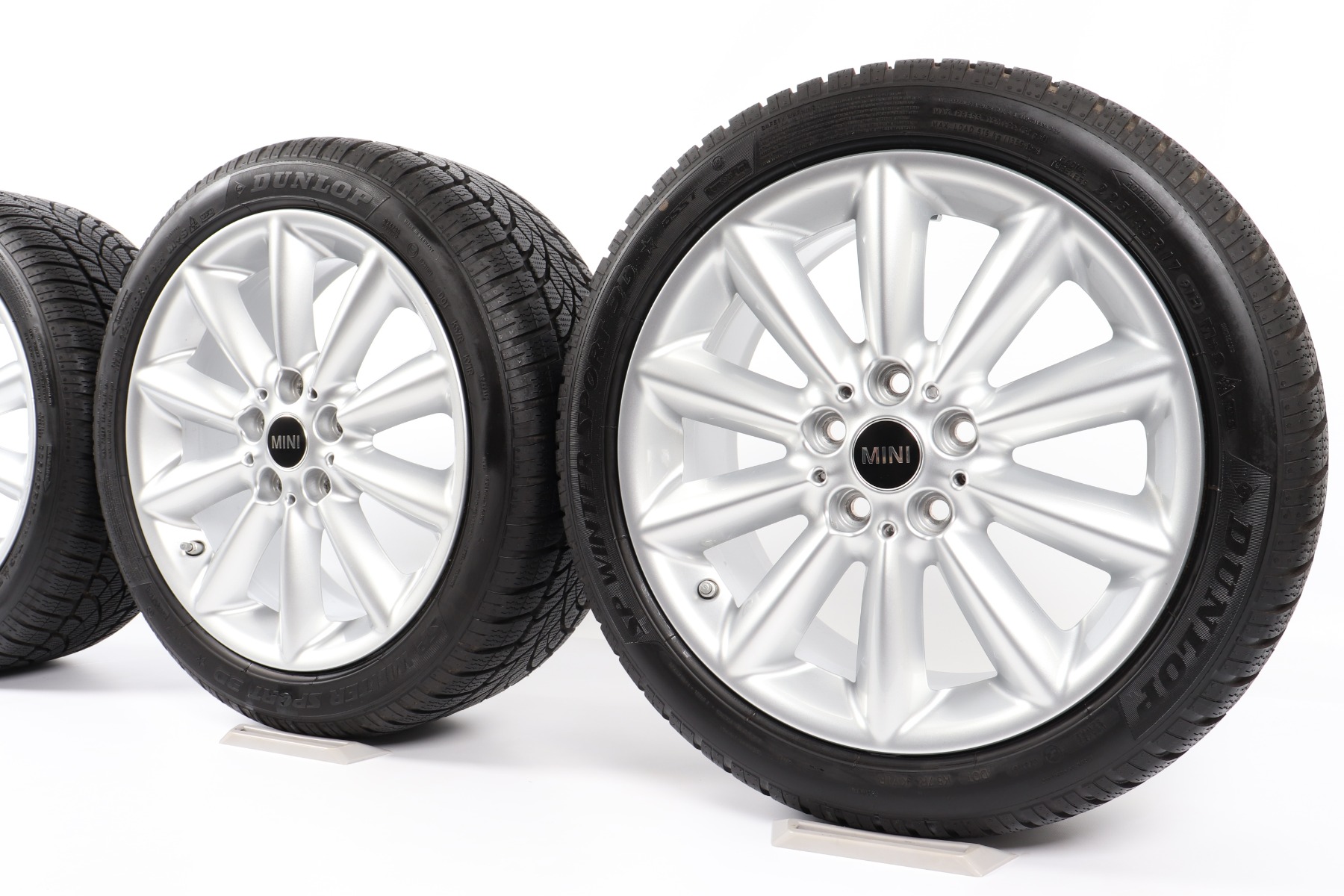 MINI Winterkompletträder F54 Clubman 17 Zoll Styling Vent Spoke 518 Dunlop SP Winter Sport 4D