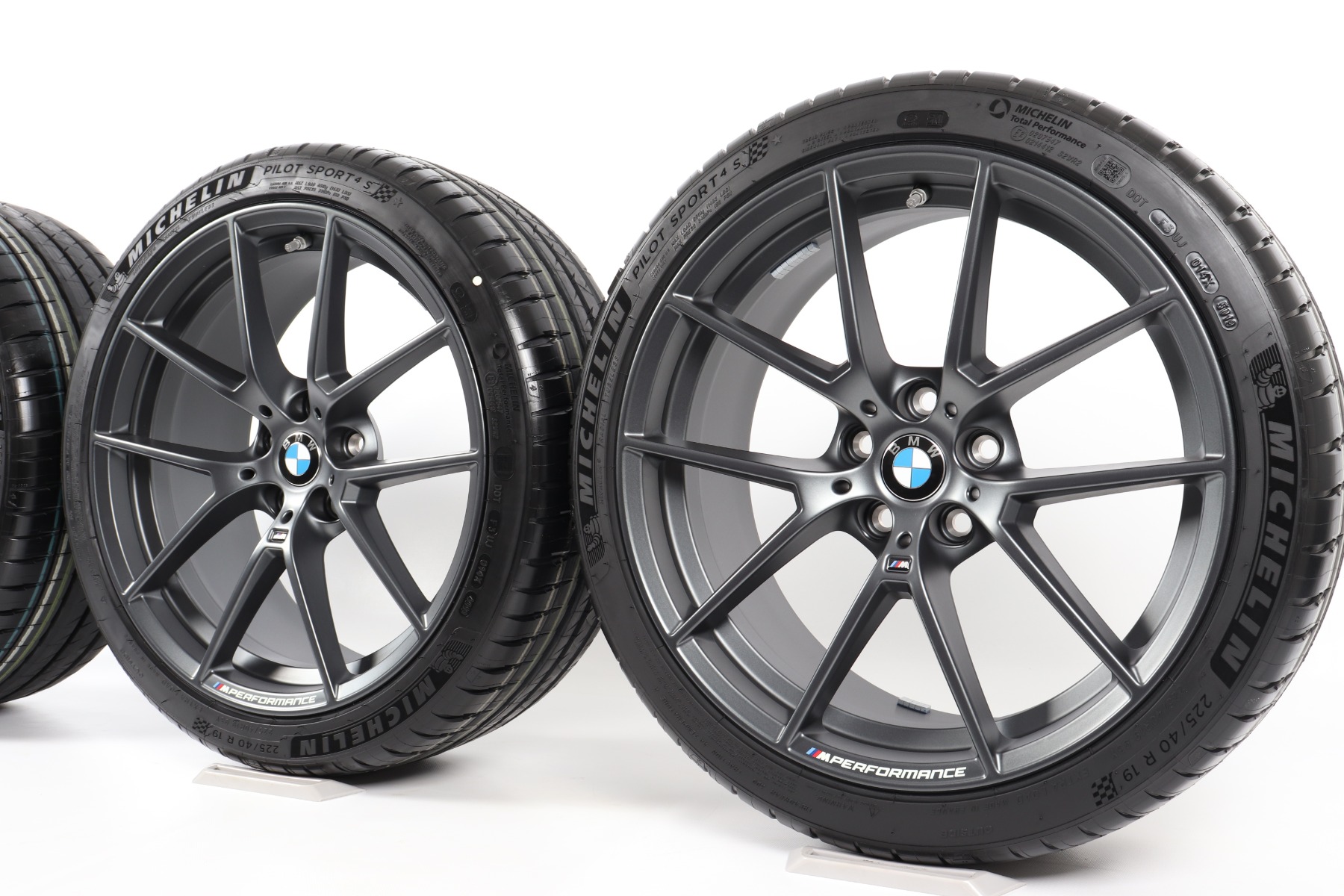 BMW Sommerkompletträder 3er G20 G21 2er G42 4er G22 G23 19 Zoll Styling 898 M Y-Speiche Michelin Pilot Sport 4S