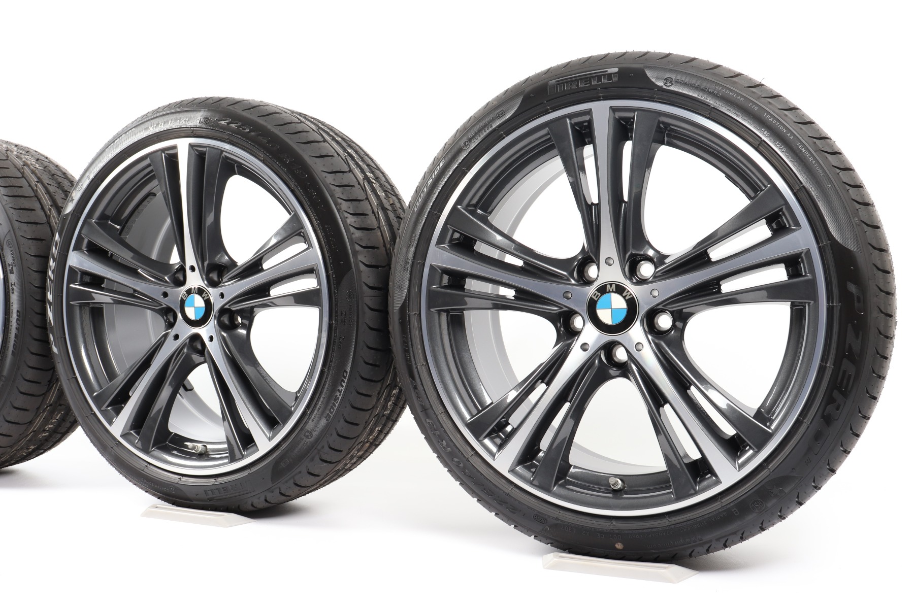 BMW Sommerkompletträder 3er F30 F31 4er F32 F33 F36 19 Zoll Styling 407 Sternspeiche Pirelli P Zero