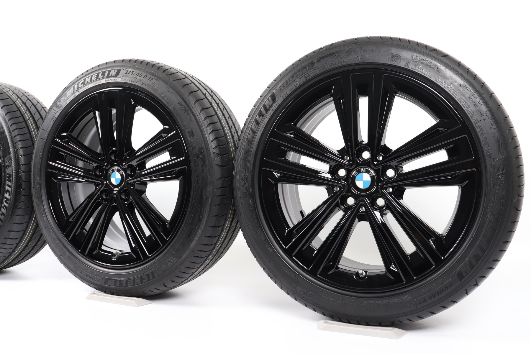 BMW Sommerkompletträder 1er F40 2er F44 17 Zoll Styling 548 Doppelspeiche Hankook Ventus S1 evo2