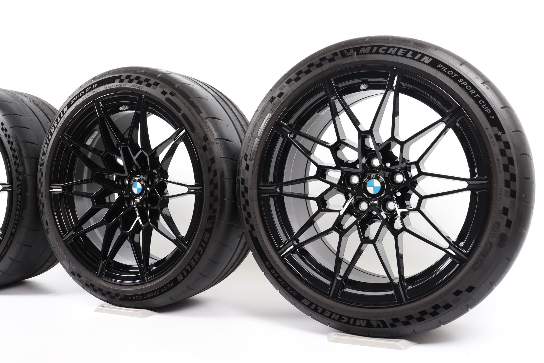 BMW Sommerkompletträder M2 G87 M3 G80 M4 G82 G83 19 Zoll Styling 826 M Doppelspeiche Michelin Pilot Sport Cup 2