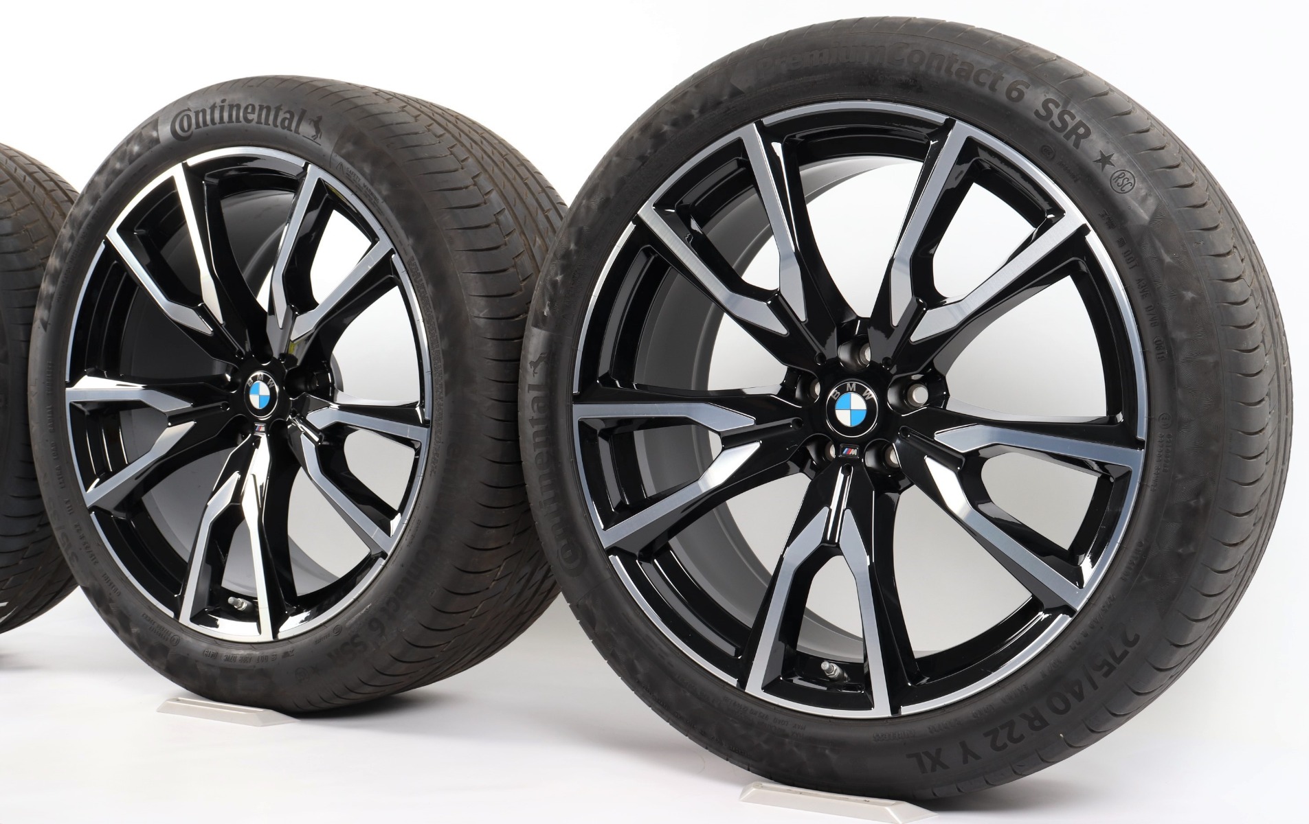 BMW Sommerkompletträder X7 G07 22 Zoll Styling 755 M V-Speiche Pirelli P Zero