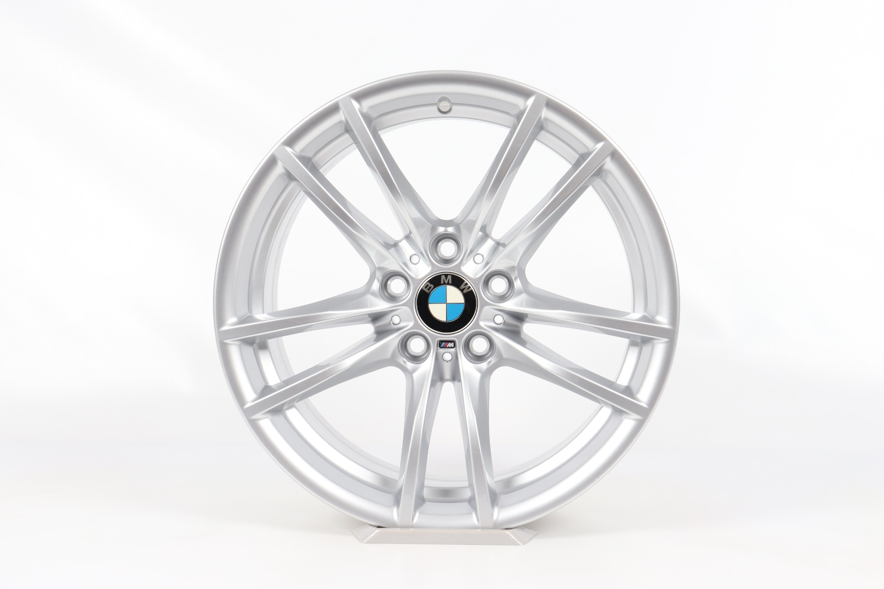 1x Hinterachse BMW Alufelge M2 F87 M3 F80 M4 F82 F83 18 Zoll Styling 640 V-Speiche