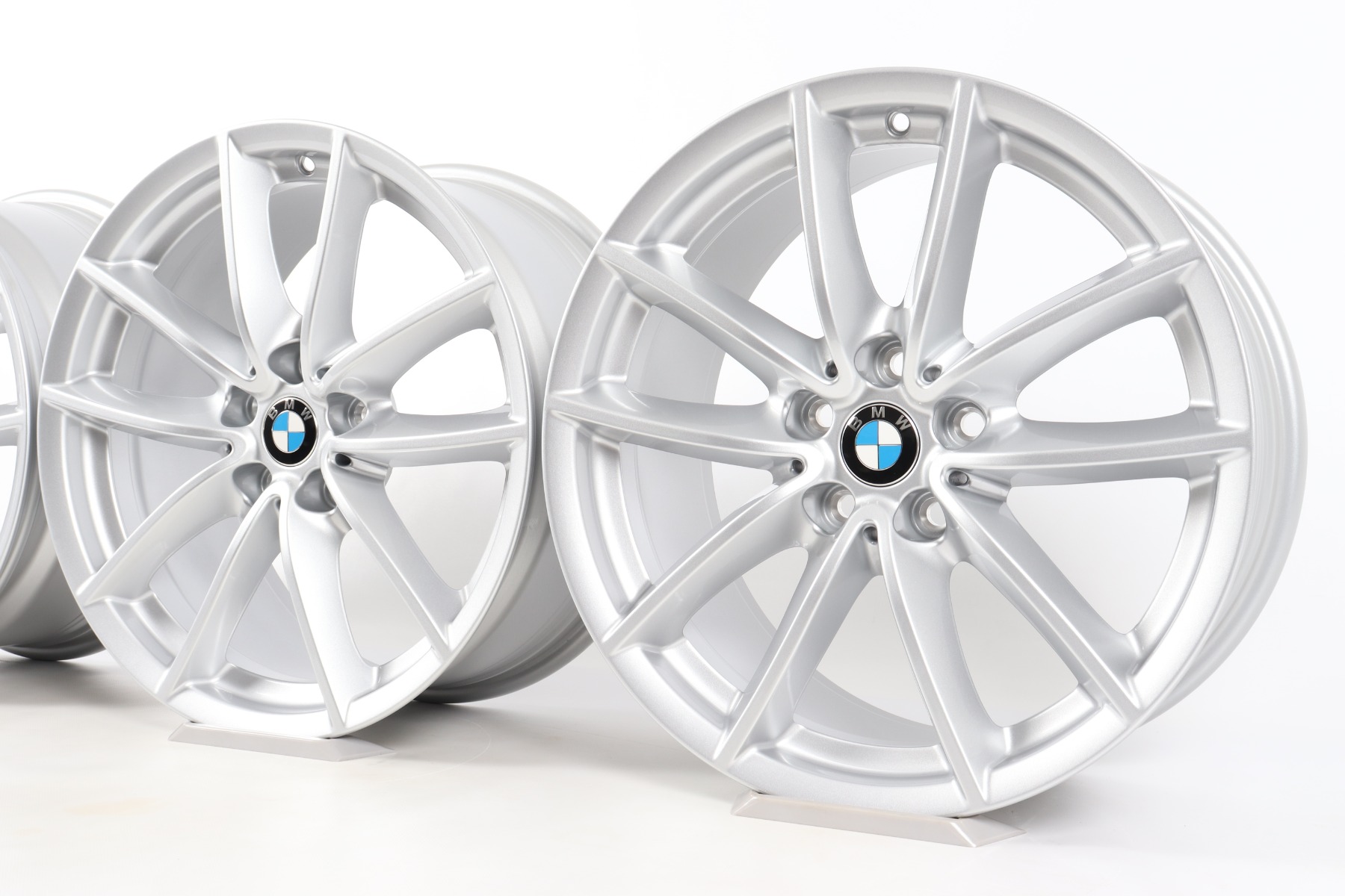 4x BMW Alufelgen X5 G05 X6 G06 18 Zoll Styling 618 V-Speiche
