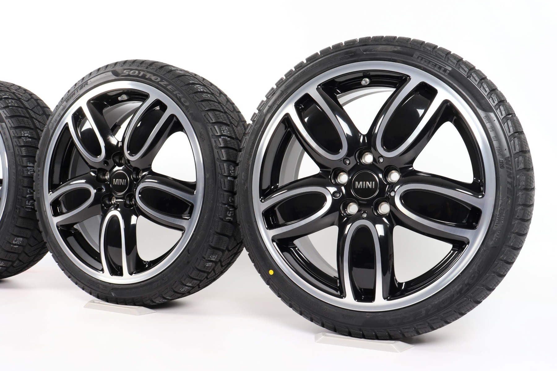 MINI Winterkompletträder F56 F55 F57 18 Zoll Styling JCW Cup Spoke 2-Tone 509 Goodyear Ultragrip Performance +