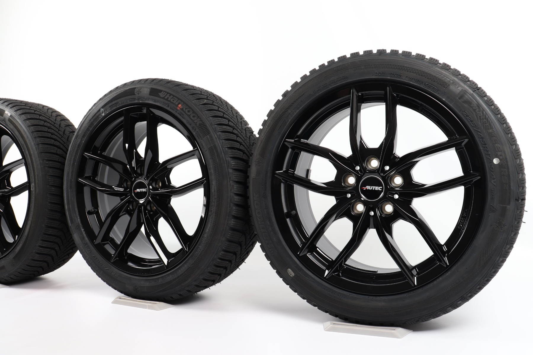 AUTEC Winterkompletträder für BMW 1er F40 2er F44 16 Zoll Styling Bavaris Doppelspeiche Continental WinterContact TS 870 M+S 3PMSF