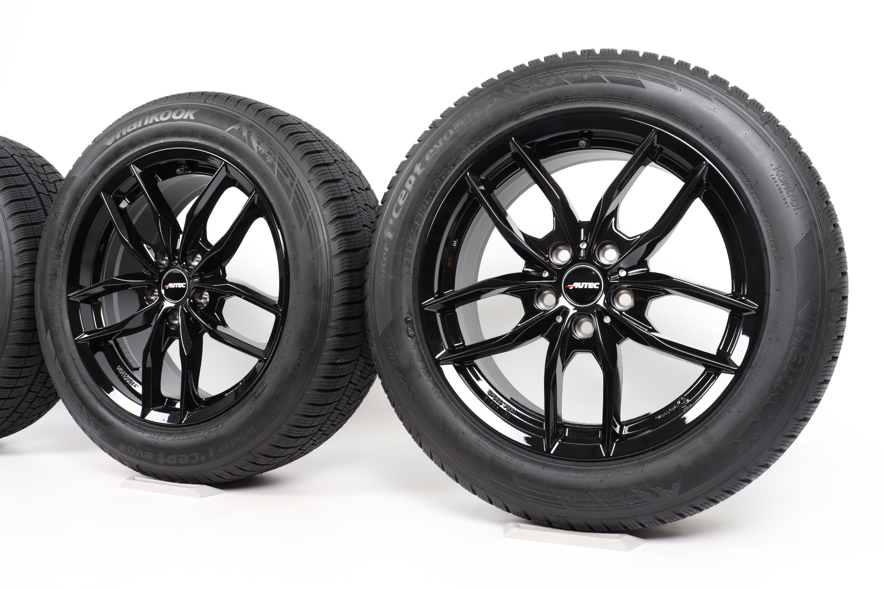 AUTEC Winterkompletträder für BMW X1 F48 X2 F39 17 Zoll Styling Bavaris Doppelspeiche Continental WinterContact TS 870 P Evc