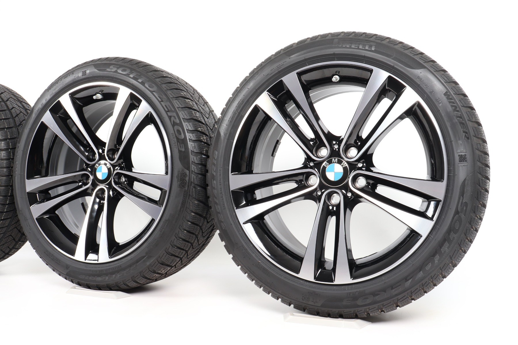 BMW Winterkompletträder 3er F30 F31 4er F32 F33 F36 18 Zoll Styling 397 Doppelspeiche Goodyear Ultragrip Performance 3