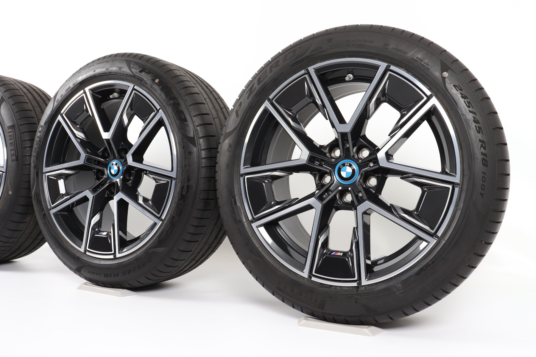 BMW Summer Wheels i4 G26 18 Inch Styling 858 M Aerodynamik