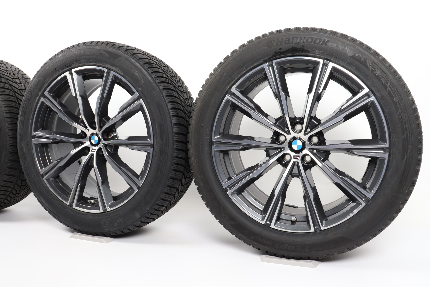 BMW Winterkompletträder X5 G05 X6 G06 20 Zoll Styling 740 M Sternspeiche Bridgestone Blizzak LM001
