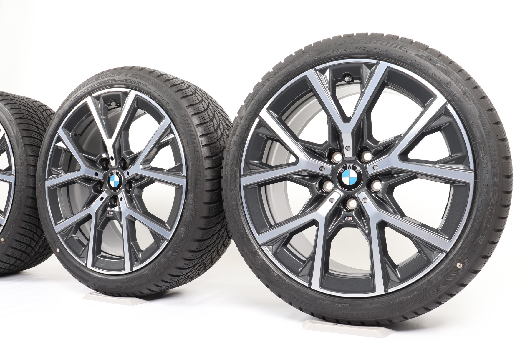 BMW Winterkompletträder 1er F40 2er F44 18 Zoll Styling 553 M Y-Speiche Goodyear UltraGrip Performance 3