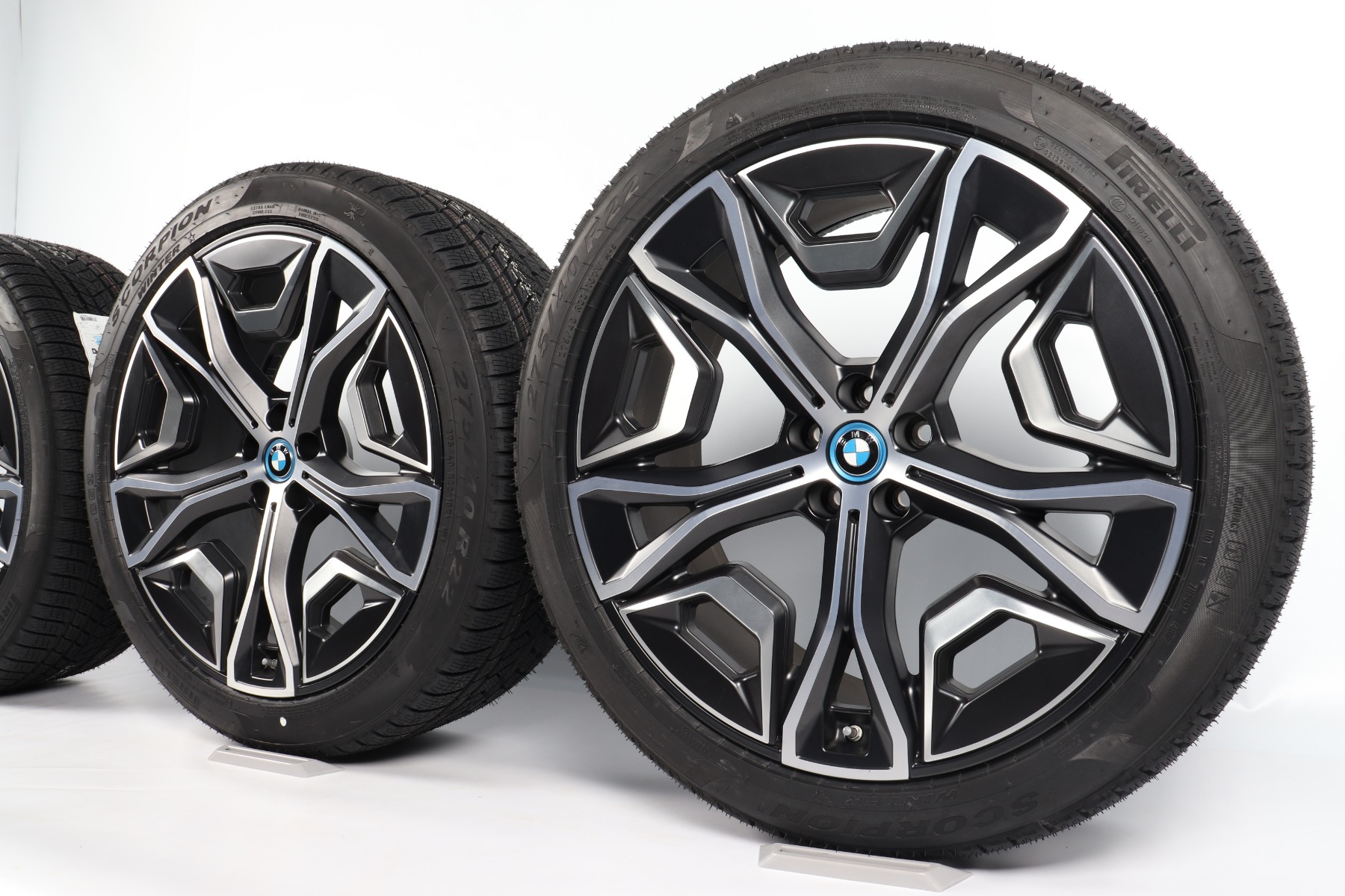 BMW Ganzjahresräder iX i20 22 Zoll Styling 1021 Aerodynamik Michelin Cross Climate 2 SUV