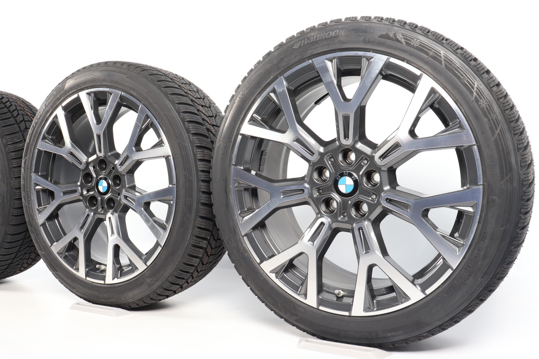 BMW Winterkompletträder X1 F48 X2 F39 19 Zoll Styling 580 Y-Speiche Hankook Winter i*cept evo 3