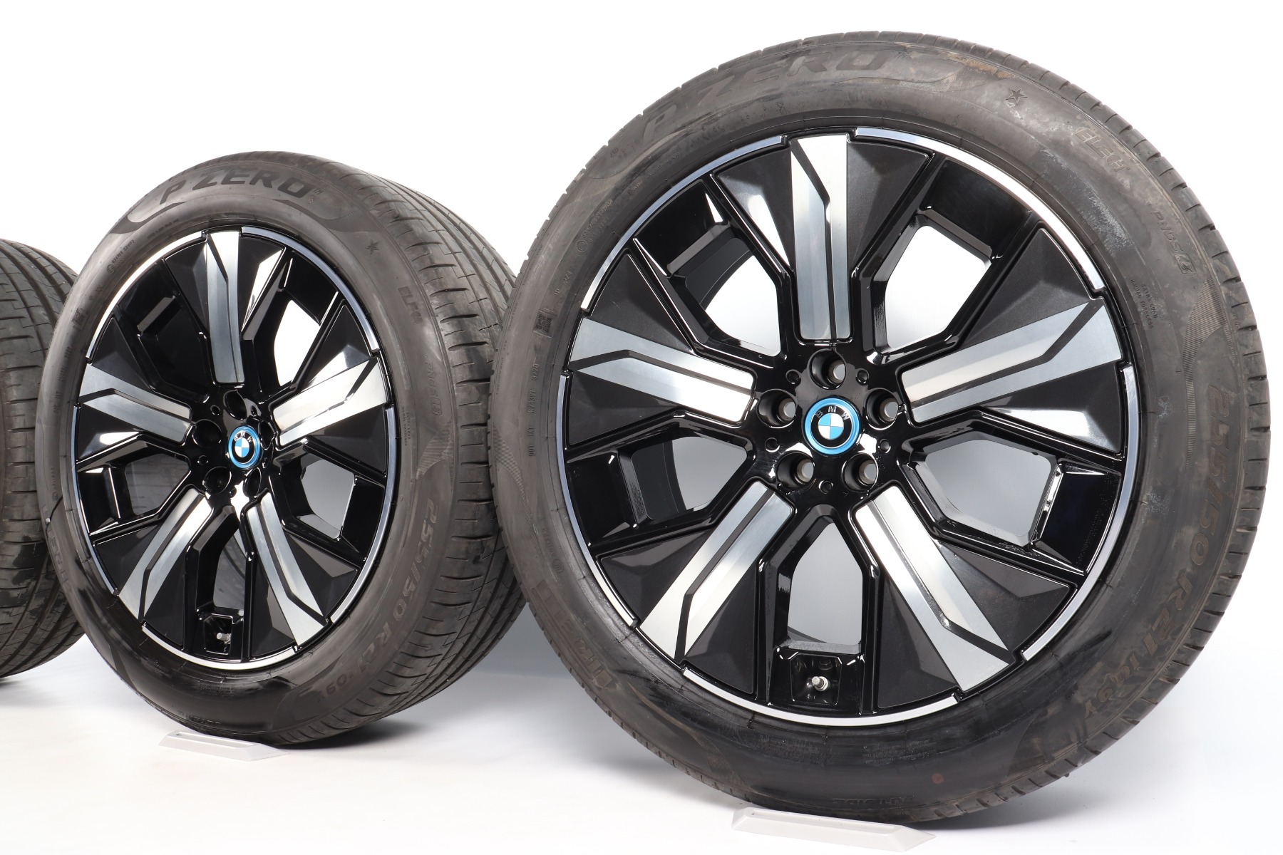 BMW Sommerkompletträder iX i20 21 Zoll Styling 1012 Aerodynamik Goodyear EfficientGrip Performance 2