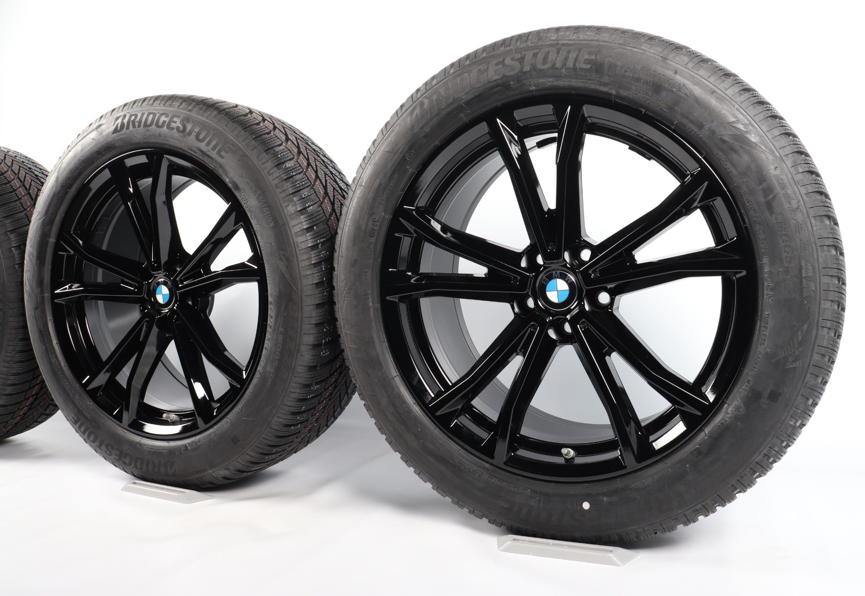 BMW Winterkompletträder 7er G70 i7 G70 X3 G45 19 Zoll Styling 903 Doppelspeiche Michelin Pilot Alpin 5 SUV