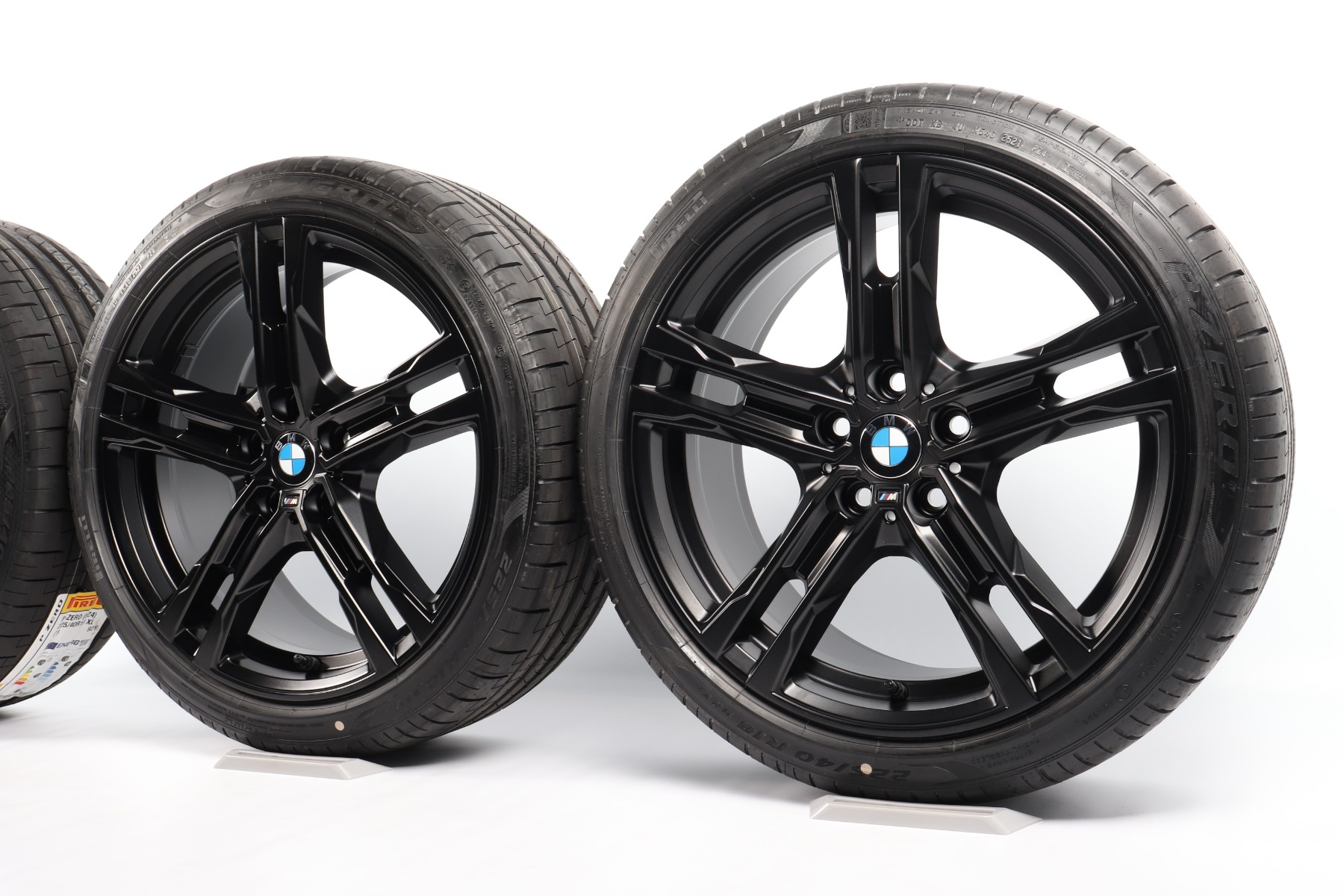 BMW Summer Wheels 1 Series F40 2 Series F44 18 Inch Styling 556 M double spoke