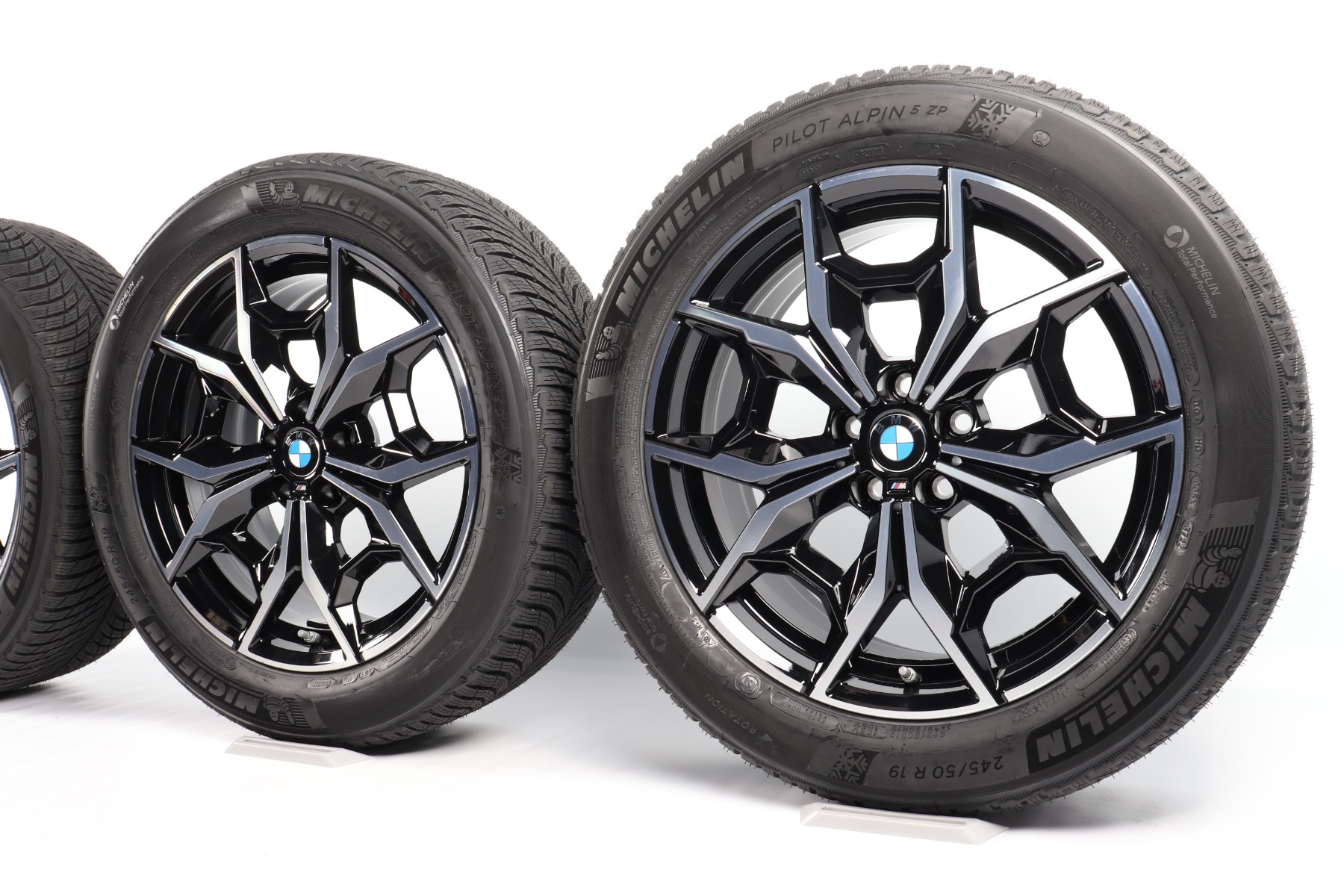 BMW Winterkompletträder X3 G01 X4 G02 19 Zoll Styling 887 M Y-Speiche Pirelli Sottozero 3