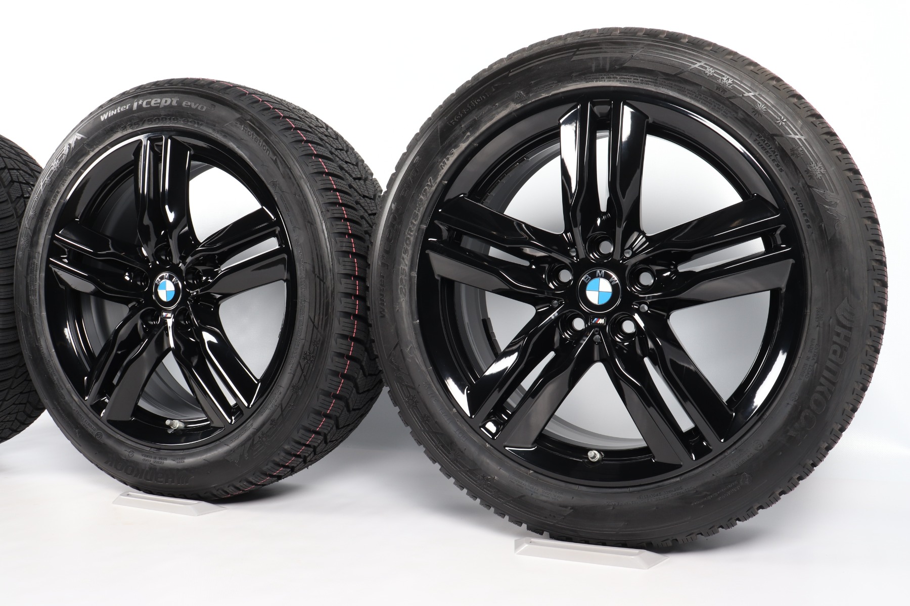 BMW Winter Wheels X1 F48 X2 F39 18 Inch Styling 570 M double spoke