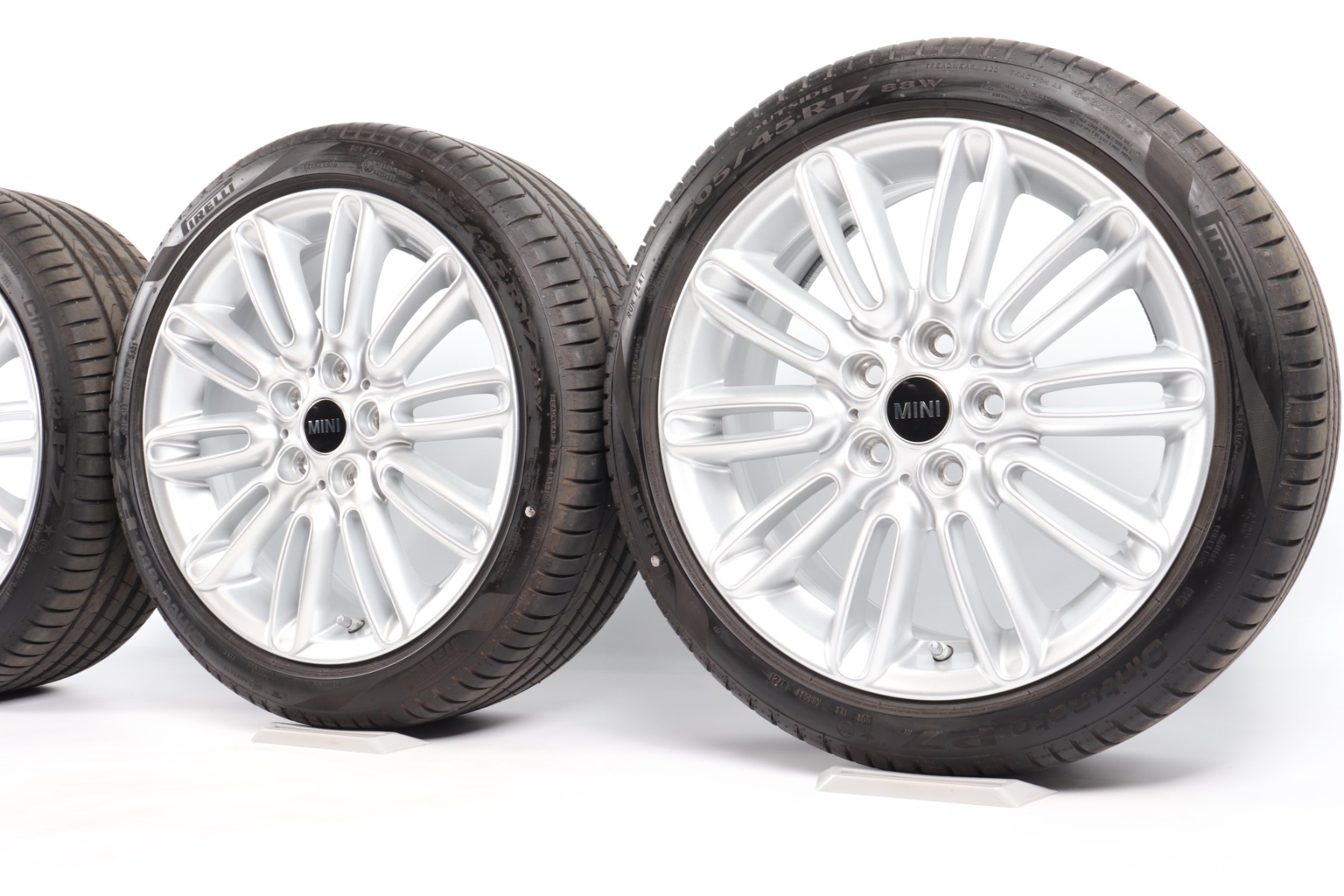 MINI Sommerkompletträder F56 F55 F57 17 Zoll Styling Tentacle Spoke 500 Pirelli Cinturato P7