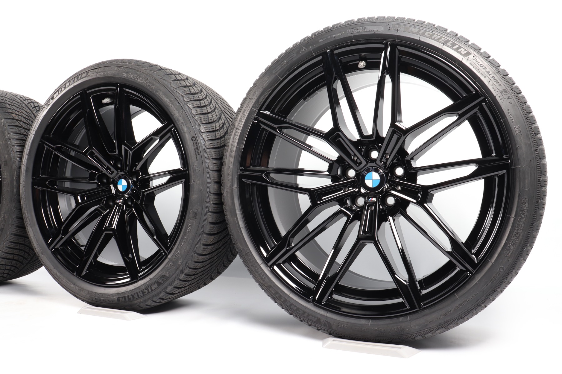 BMW Winterkompletträder M2 G87 M3 G80 G81 M4 G82 G83 19 Zoll 20 Zoll Styling 930 M Doppelspeiche Michelin Pilot Alpin 5