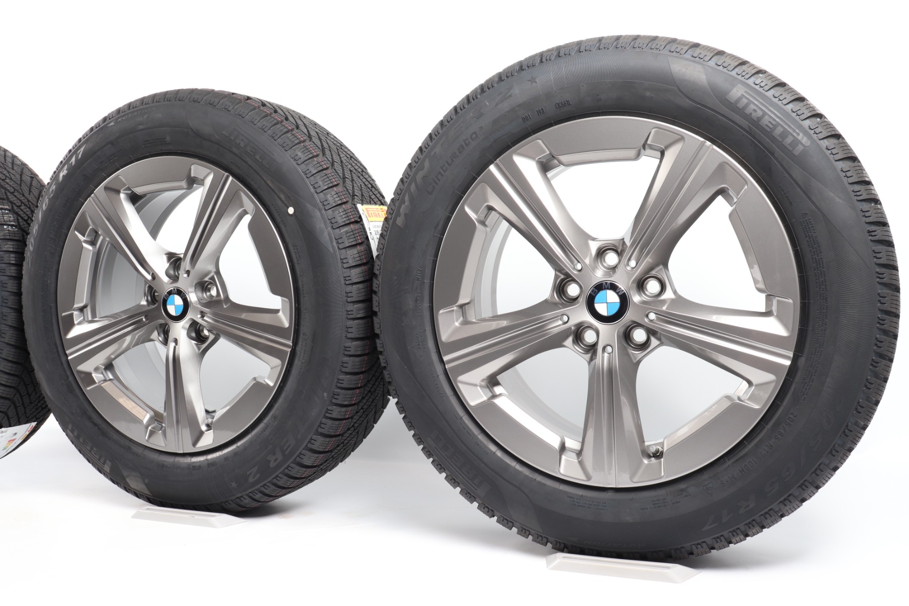 BMW Winterkompletträder X1 U11 X2 U10 17 Zoll Styling 875 Sternspeiche Pirelli Cinturato Winter WTC2