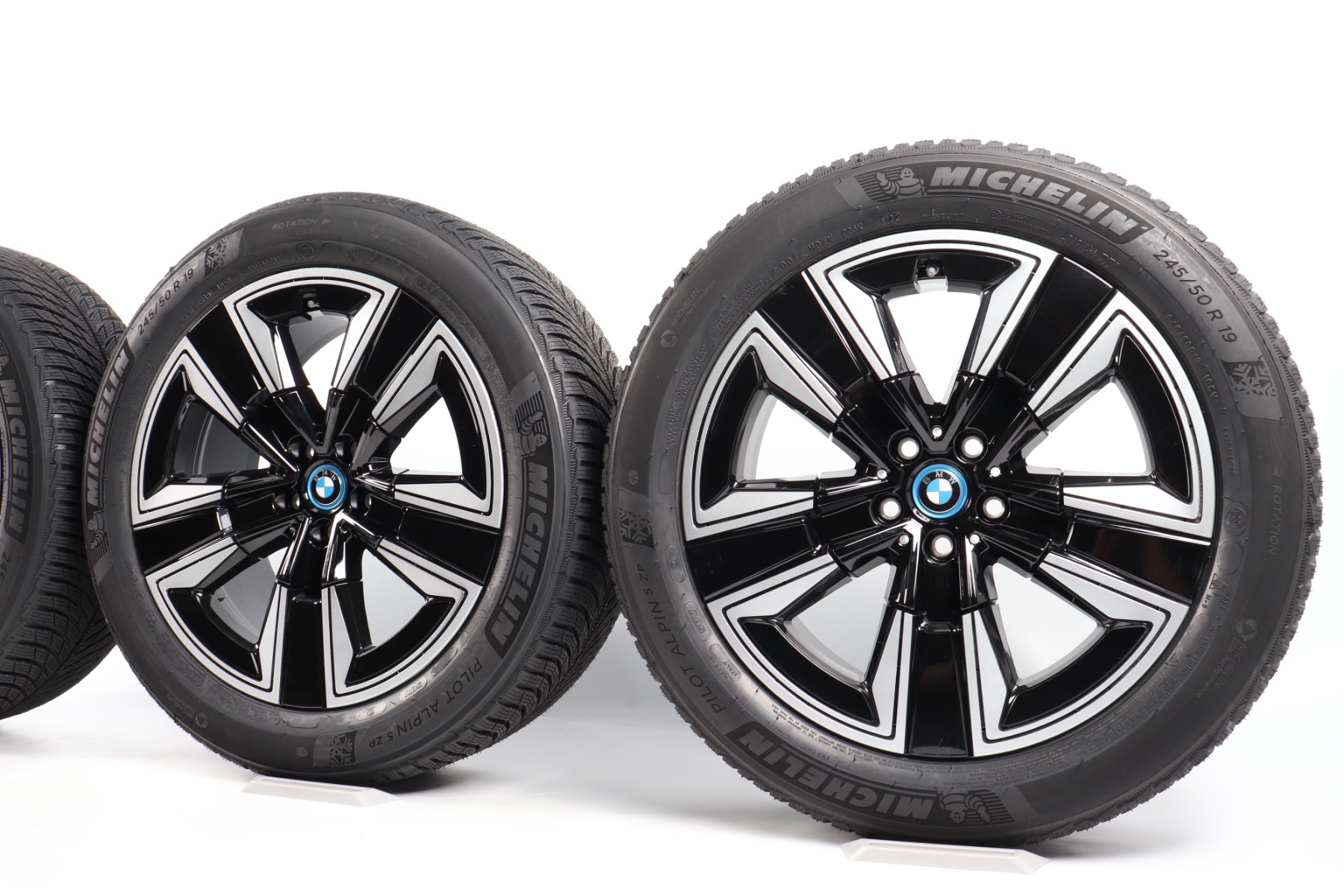 BMW Winterkompletträder iX3 G08 19 Zoll Styling 842 Aerodynamik Michelin Pilot Alpin 5 SUV