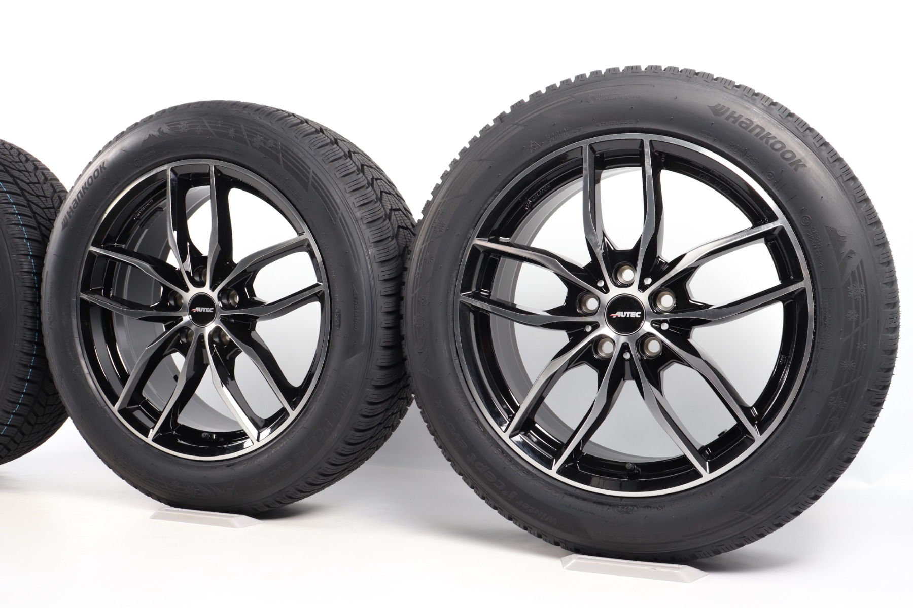 AUTEC Winterkompletträder für BMW X1 U11 iX1 U11 18 Zoll Styling Bavaris Doppelspeiche Continental WinterContact TS 860 S XL * MO Evc