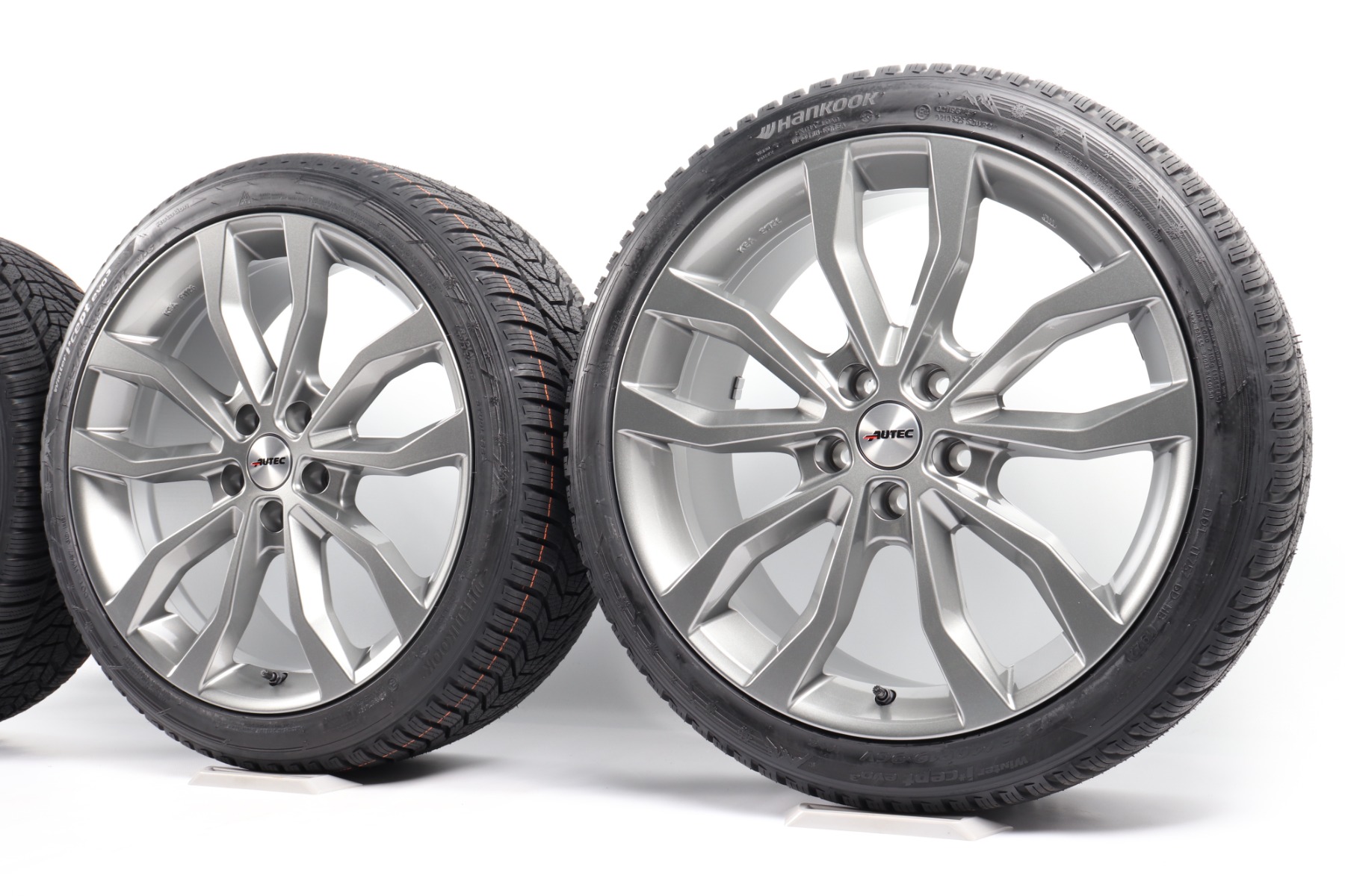 AUTEC Winterkompletträder für Tesla Model 3 Model 3 Performance 19 Zoll Styling Uteca Hankook Winter i*cept evo3 W330