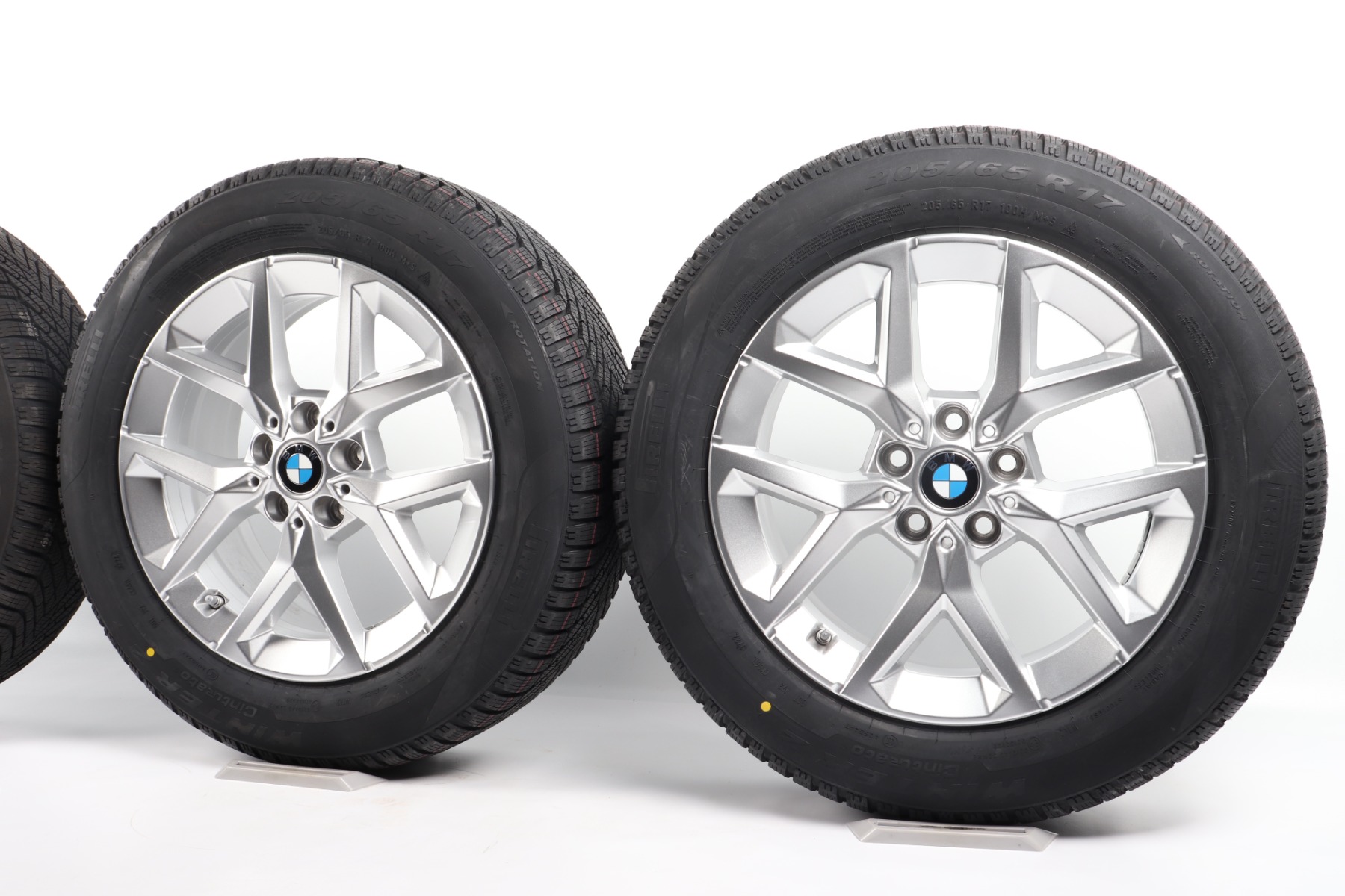 BMW Winter Wheels X1 U11 iX1 U11 X2 U10 iX2 U10 17 Inch Styling 896 star spoke