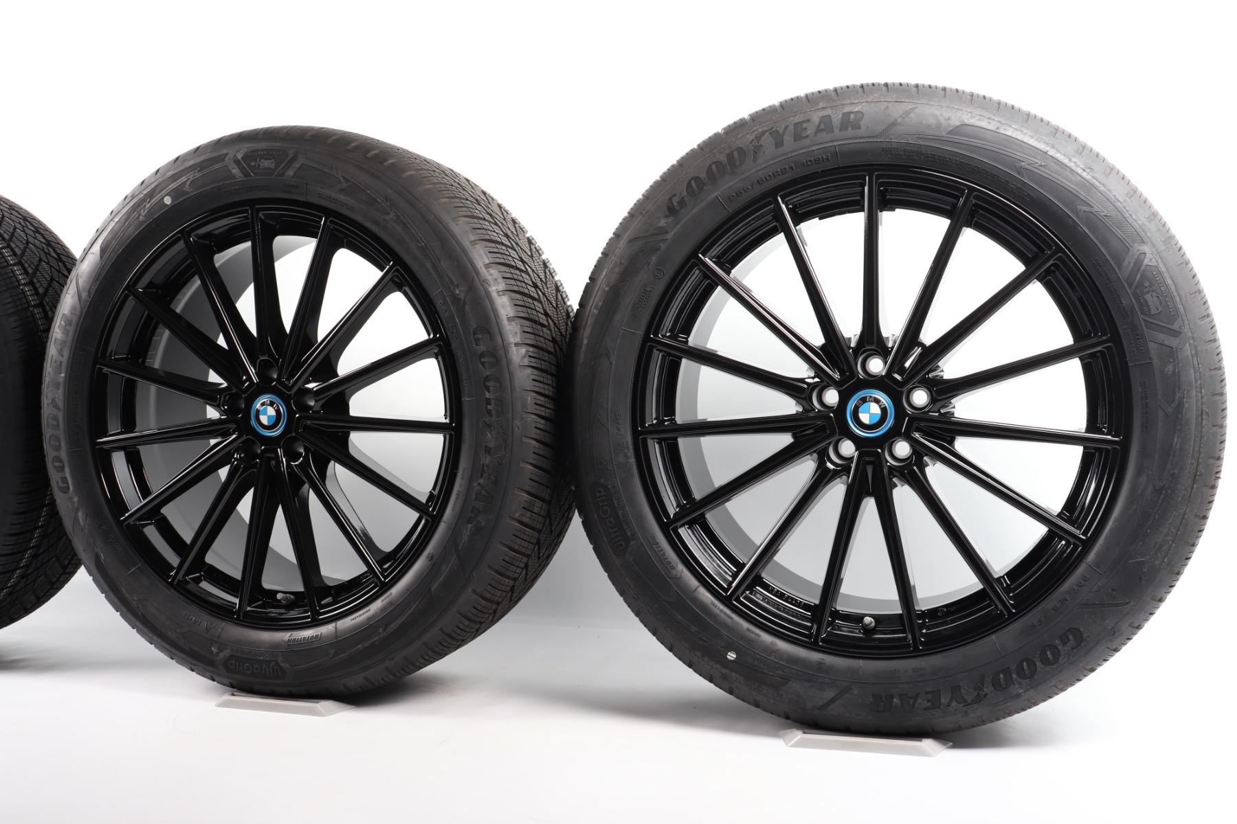 Brock Winterkompletträder für BMW iX i20 21 Zoll Styling B43 Vielspeiche Goodyear Ultra Grip Performance+