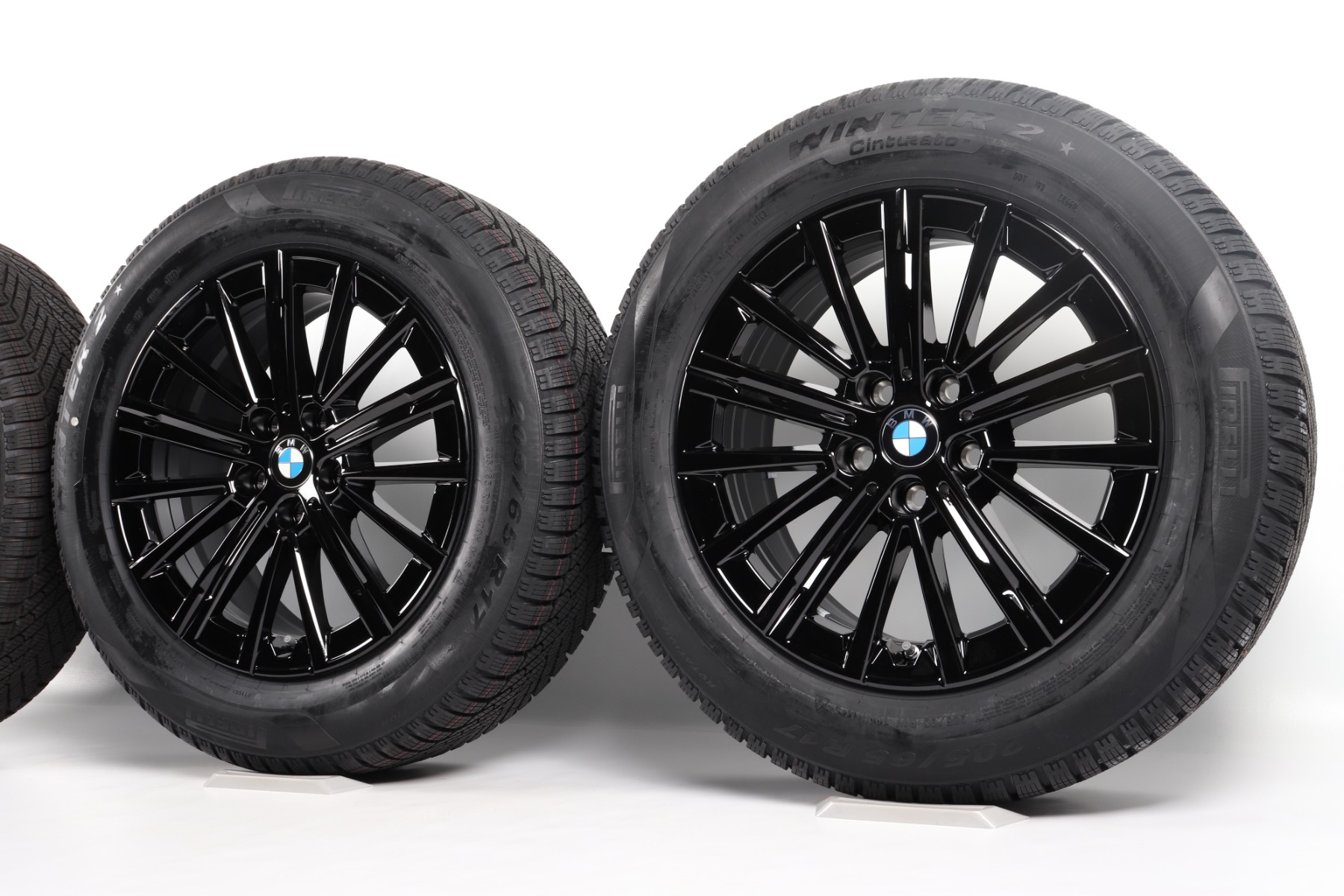 BMW Ganzjahresräder X1 U11 iX1 U11 X2 U10 iX2 U10 17 Zoll Styling 833 V-Speiche Hankook Kinergy 4 S2