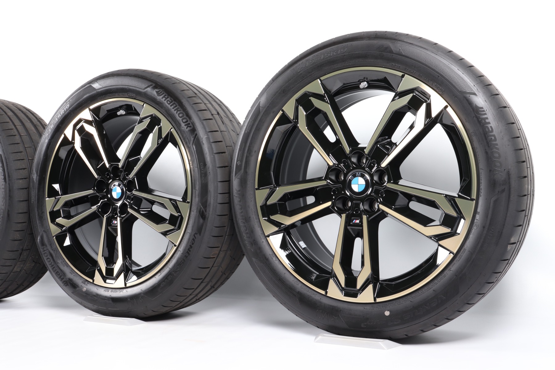 BMW Winterkompletträder X1 U11 iX1 U11 X2 U10 iX2 U10 19 Zoll Styling 871 M Doppelspeiche Goodyear Ultragrip Performance 3