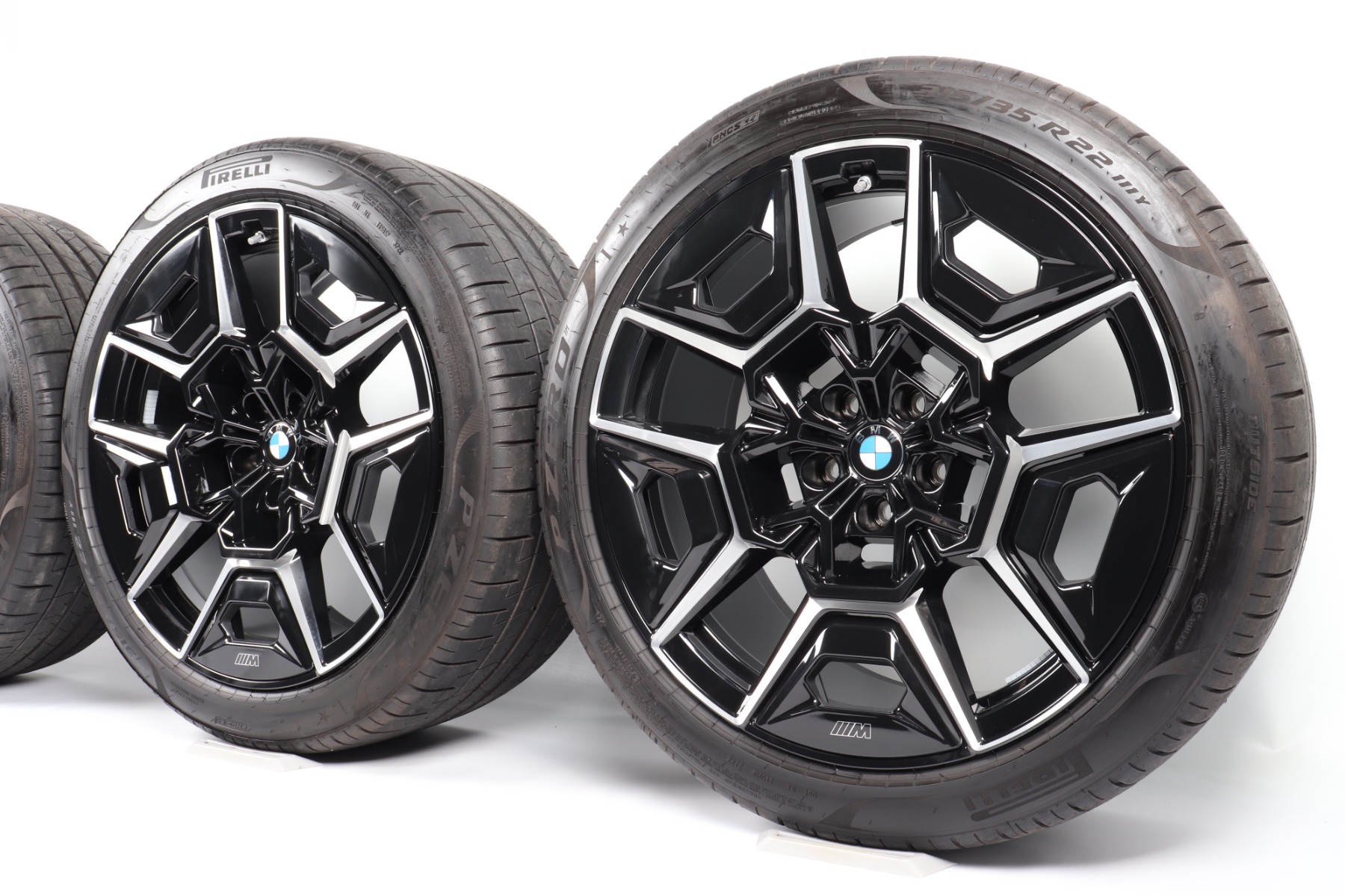 BMW Sommerkompletträder XM G09 22 Zoll Styling 922 M Doppelspeiche Goodyear Eagle F1 Asymmetric 6