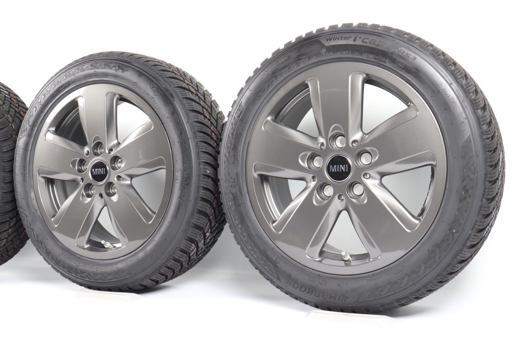 MINI Winterkompletträder F56 F55 F57 16 Zoll Styling Revolite Spoke 517 Goodyear UltraGrip Performance 8