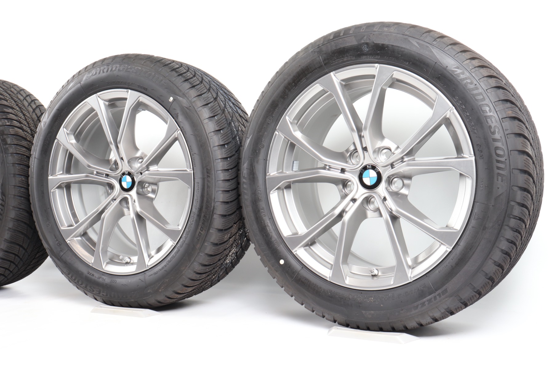 BMW Winterkompletträder 3er G20 G21 2er G42 4er G22 G23 17 Zoll Styling 776 V-Speiche Bridgestone Blizzak LM001