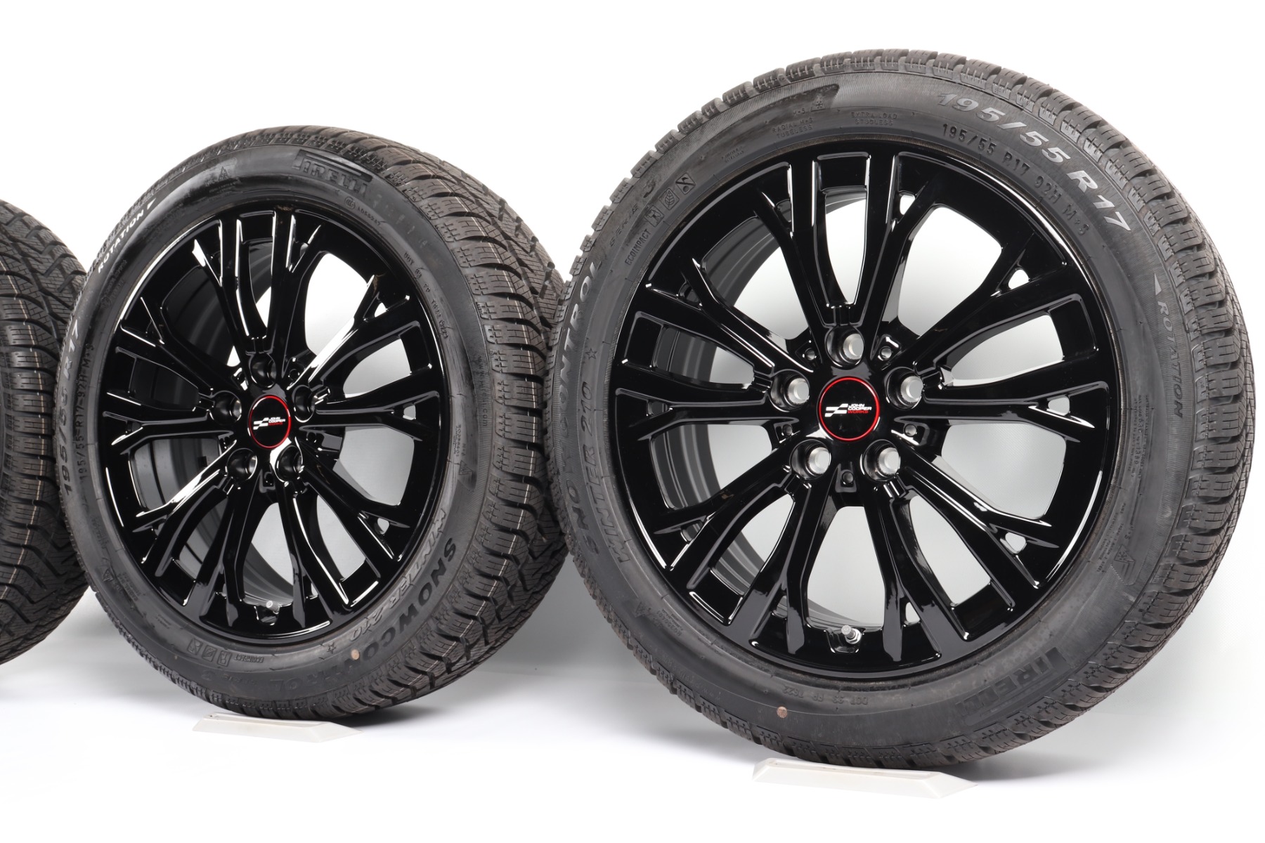 MINI Winterkompletträder J01 17 Zoll Styling JCW Star Spoke 991 Pirelli Winter 210 Snowcontrol Serie 3