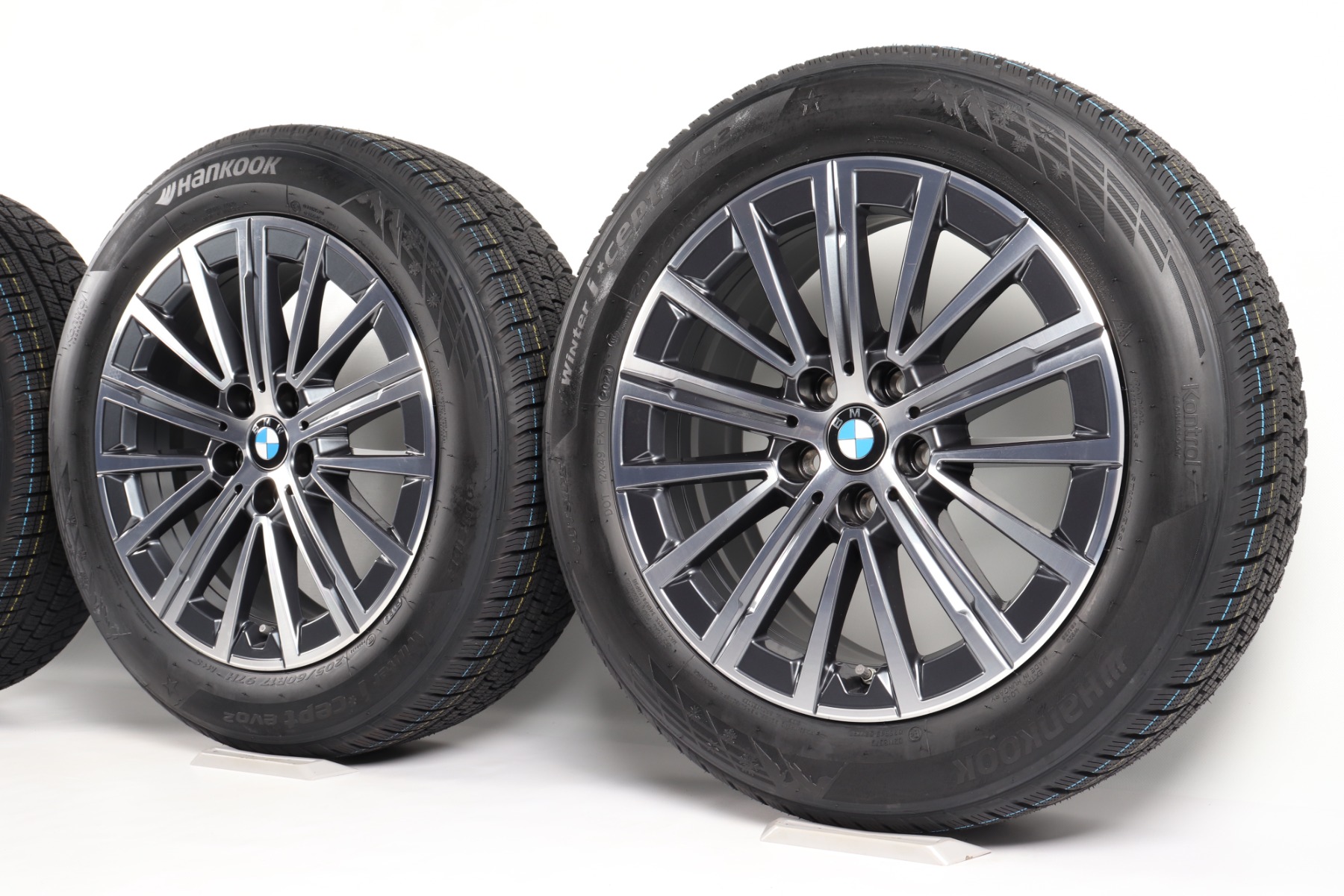 BMW Winterkompletträder 2er U06 17 Zoll Styling 833 V-Speiche Continental WinterContact TS 860 S