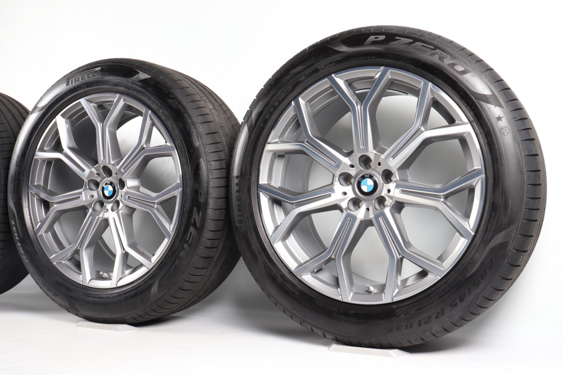 BMW Sommerkompletträder X7 G07 21 Zoll Styling 753 Y-Speiche Hankook Ventus Evo SUV