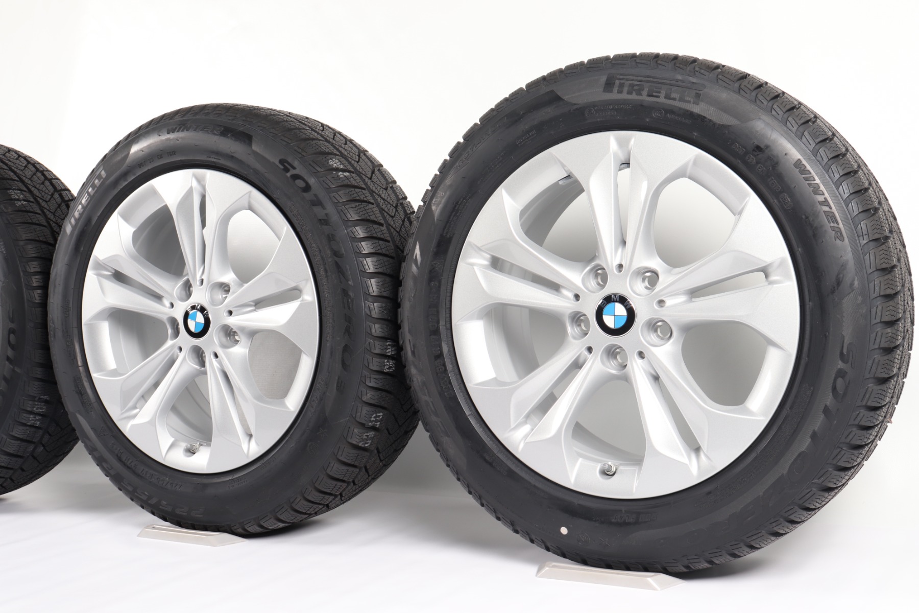 BMW Winterkompletträder X1 F48 X2 F39 17 Zoll Styling 564 Doppelspeiche Pirelli Sottozero 3