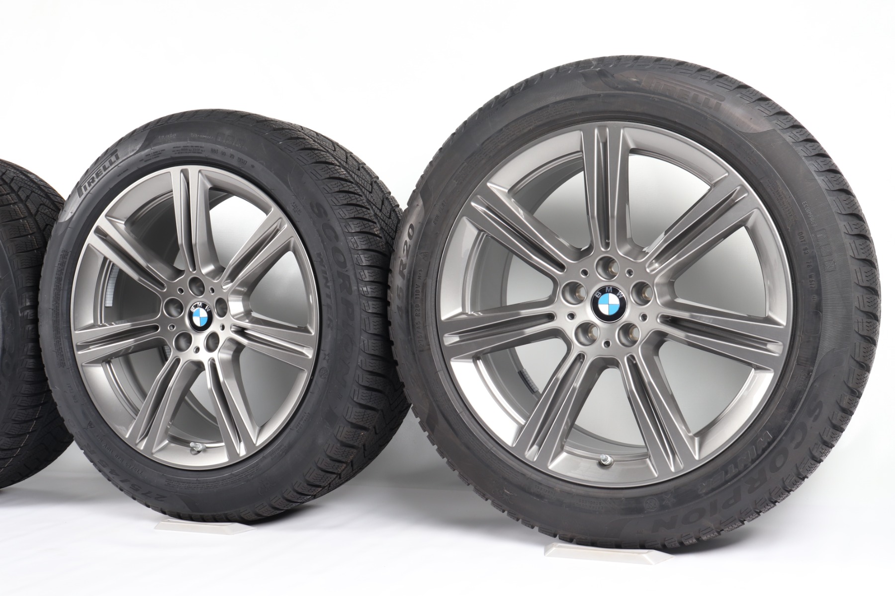 BMW Winterkompletträder X5 G05 X6 G06 20 Zoll Styling 736 Sternspeiche Pirelli Scorpion Winter