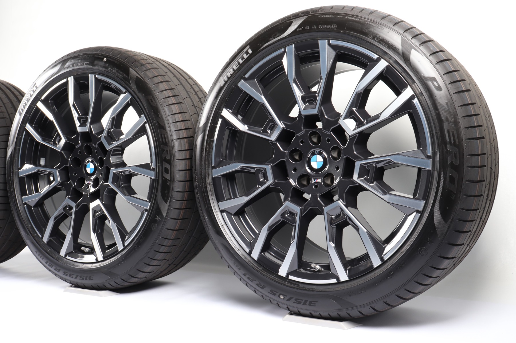 BMW Sommerkompletträder X5 G05 X6 G06 21 Zoll Styling 915 M Y-Speiche Pirelli P Zero